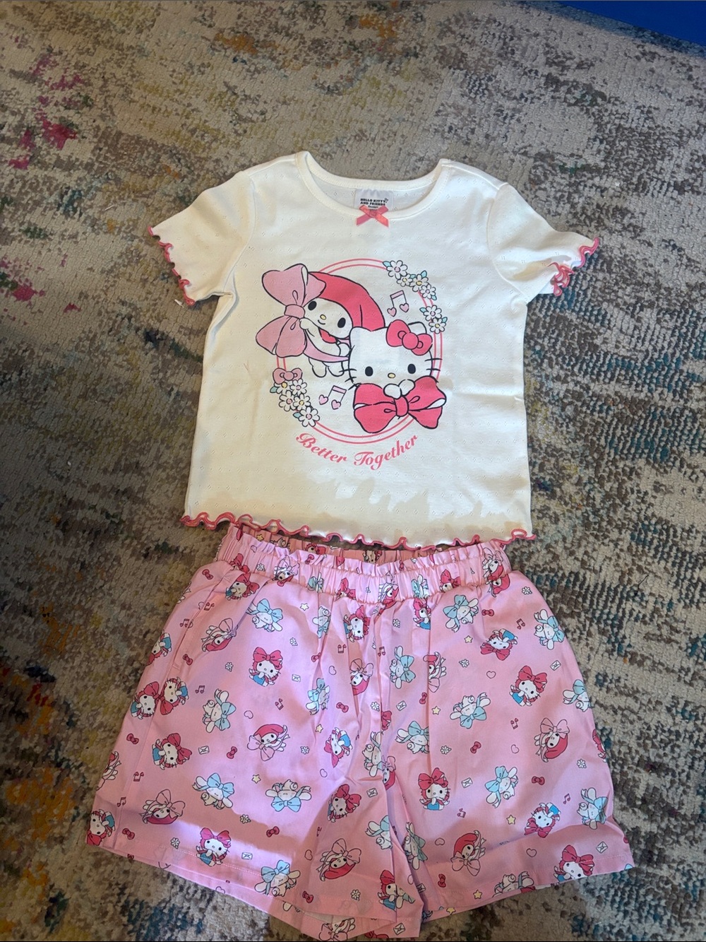 Hello kitty size 6 NWT Outfit